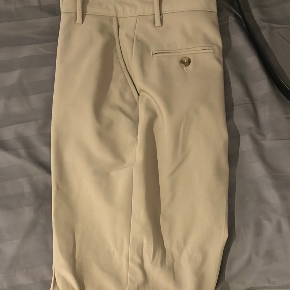 Izod Men's Khaki Pants